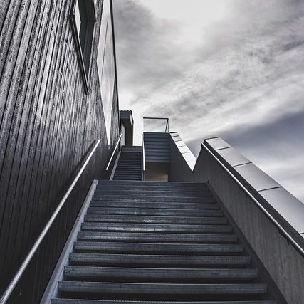 stairs-918735_640